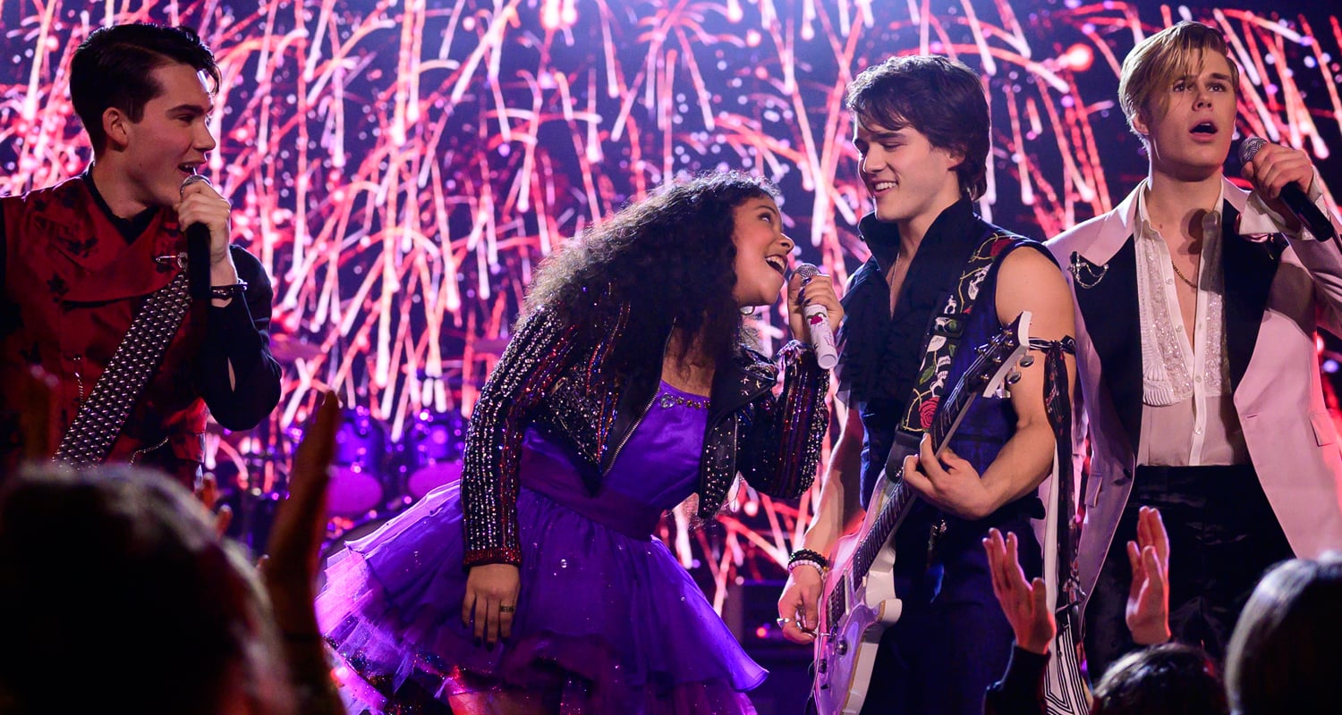 ‘Julie & The Phantoms’ Producer Says There’s No Plans At This Time For Season 2