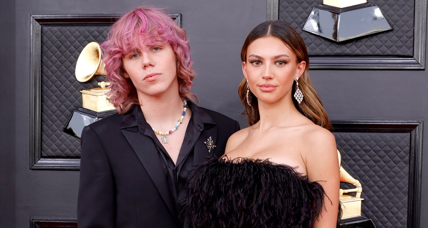 The Kid LAROI Shows Off New Pink Hair at Grammys with Katarina Deme | 2022  Grammys, Hair, Katarina Deme, The Kid Laroi | Just Jared Jr.