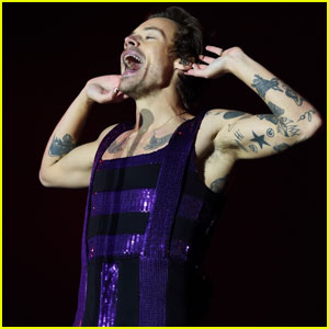 Harry Styles Closes Out Big Weekend Music Festival in England!