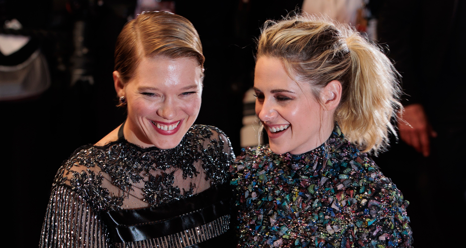 Kristen Stewart Shares A Laugh With Léa Seydoux At Cannes Film Festival Premiere 2022 Cannes