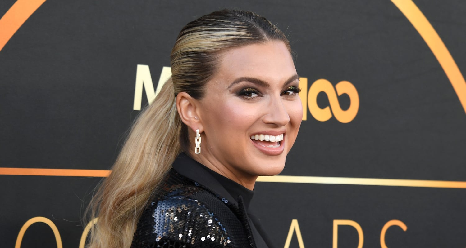 Tori Kelly Addresses Delay In New Music – Read Her Statement