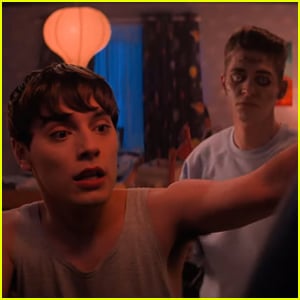 Hero Fiennes Tiffin Is Max Harwood's Zombie Friend In 'The Loneliest Boy in the World' Trailer - Watch Now!