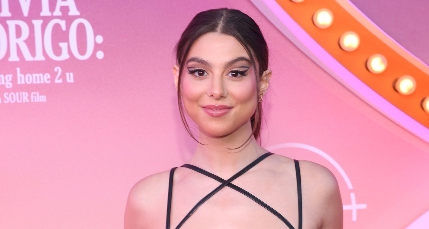 Kira Kosarin Brings On Nostalgia Puts On Old 'Thundermans' Costume