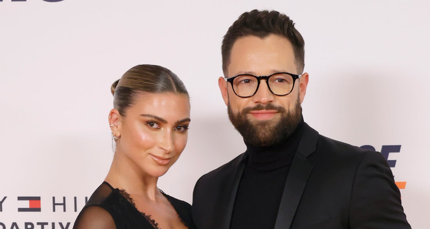 ‘DWTS’ Pros Daniella Karagach & Pasha Pashkov Are Expecting Their First Baby!