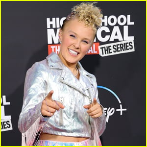 JoJo Siwa Highlights Her Muscles In Final Mirror Pic of 2022