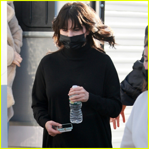 Selena Gomez Arrives on Set of 'Only Murders in the Building' Season 3 in NYC