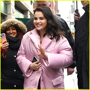Selena Gomez Stops For Selfies With Fans During Rainy Day in NYC