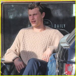 Shawn Mendes Meets Up with Friends for Coffee in Los Angeles