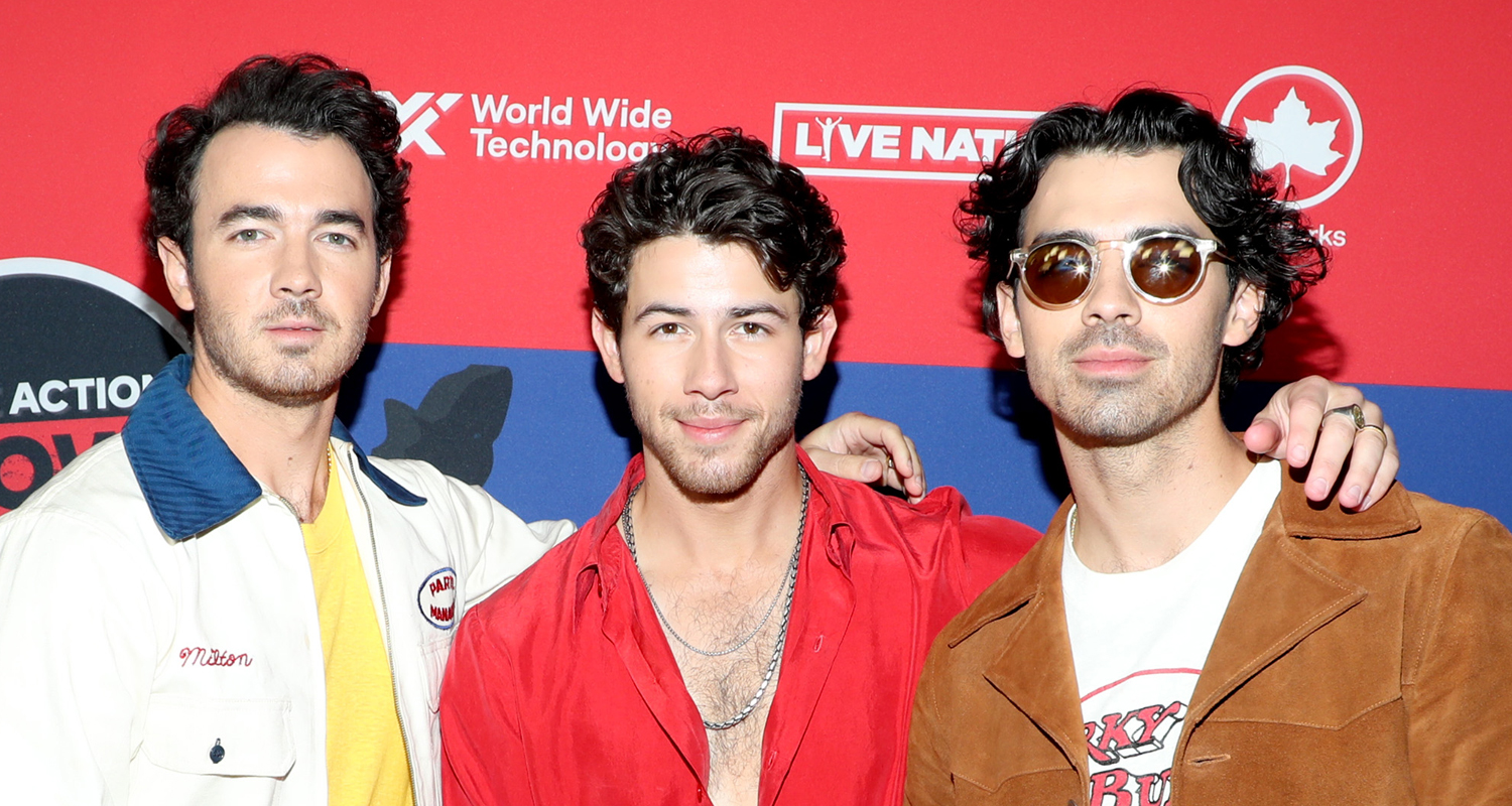 Watch Jonas Brothers SNL April 8, 2023 Musical Performances