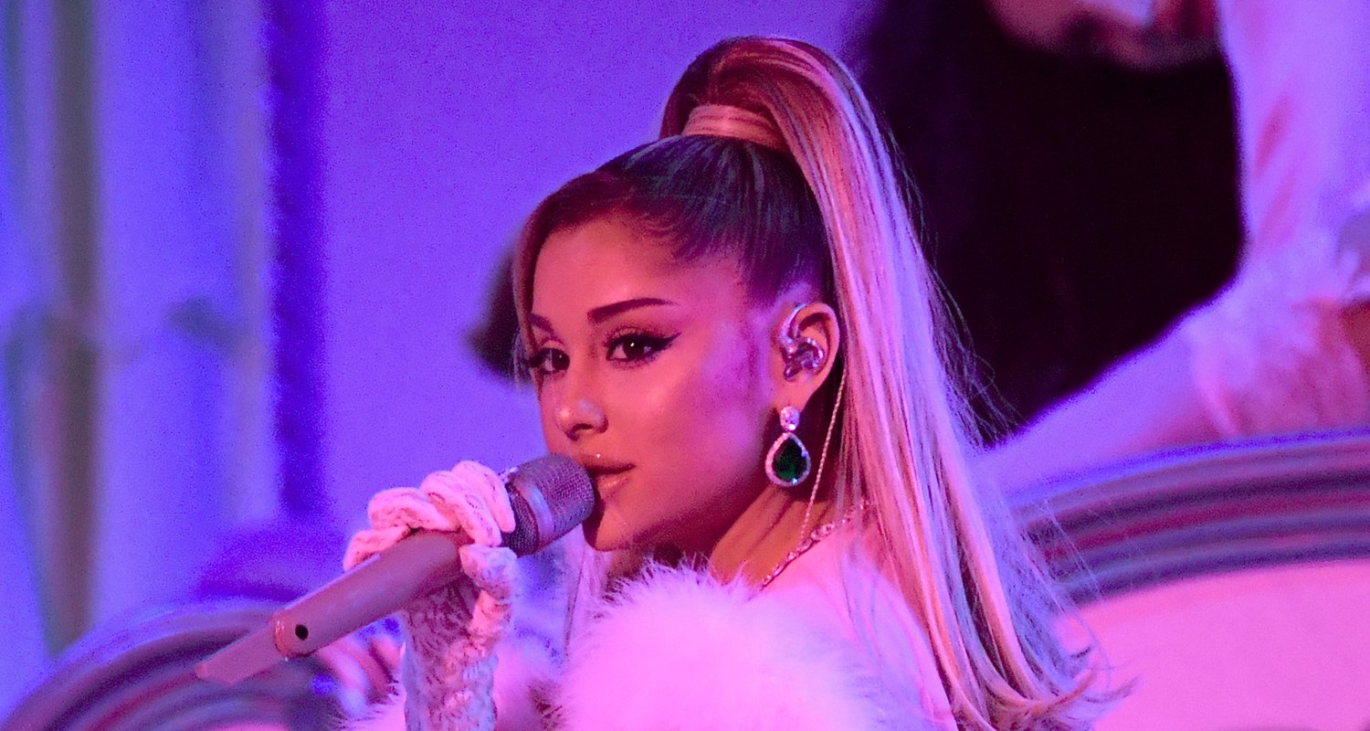 Ariana Grande Spotted In Full Costume As Glinda On ‘Wicked’ Movie Set ...