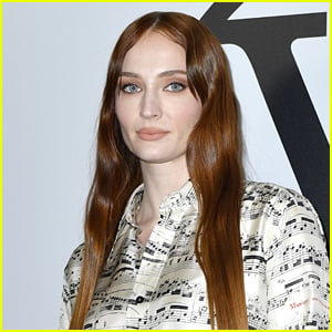 First Look at Sophie Turner In New Limited Series 'Joan' Revealed, Will Premiere on The CW in the US