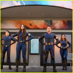 The Thundermans' Cast Reunites for First Day on Upcoming movie 'The  Thundermans Return'  Addison Riecke, Chris Tallman, Diego Velazquez, Jack  Griffo, Kira Kosarin, Maya Le Clark, Movies, Nickelodeon, Rosa Blasi, The