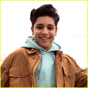 Get to Know 'I Woke Up a Vampire' Star Niko Ceci With 10 Fun Facts (Exclusive)