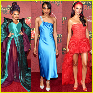 Dara Reneé Channels Her Character at 'Descendants: The Rise of Red' Premiere With China Anne McClain, Kylie Cantrall & More