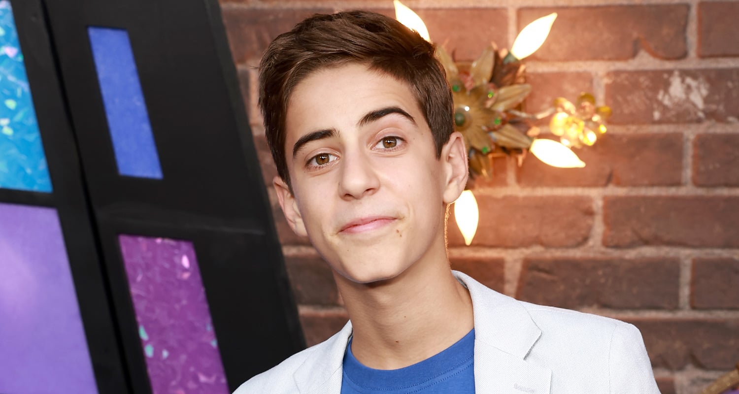 Alkaio Thiele Reveals Roman’s Original Wardrobe Concept For ‘Wizards Beyond’