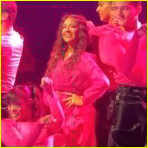 Liamani Segura Surprises Fans With 'One Kiss' Performance On 'Worlds Collide' Tour (Video)
