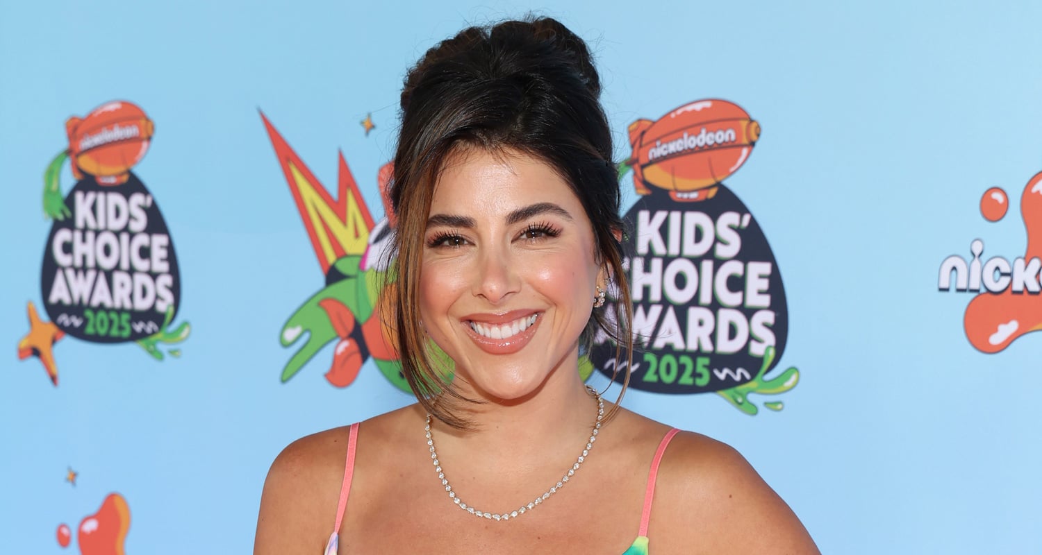New Details Revealed for Daniella Monet’s ‘Victorious’ Spinoff Series